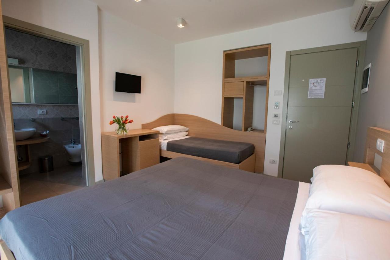 Hotel Liane Riccione Eksteriør bilde